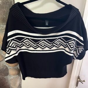 Women’s Size Small short sweater